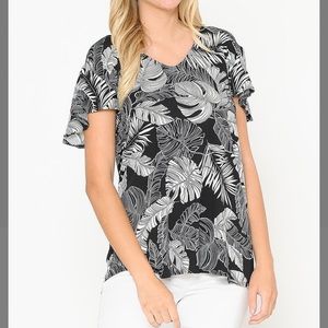 Black & White Floral Butterfly-Sleeve V-Neck Top, M
